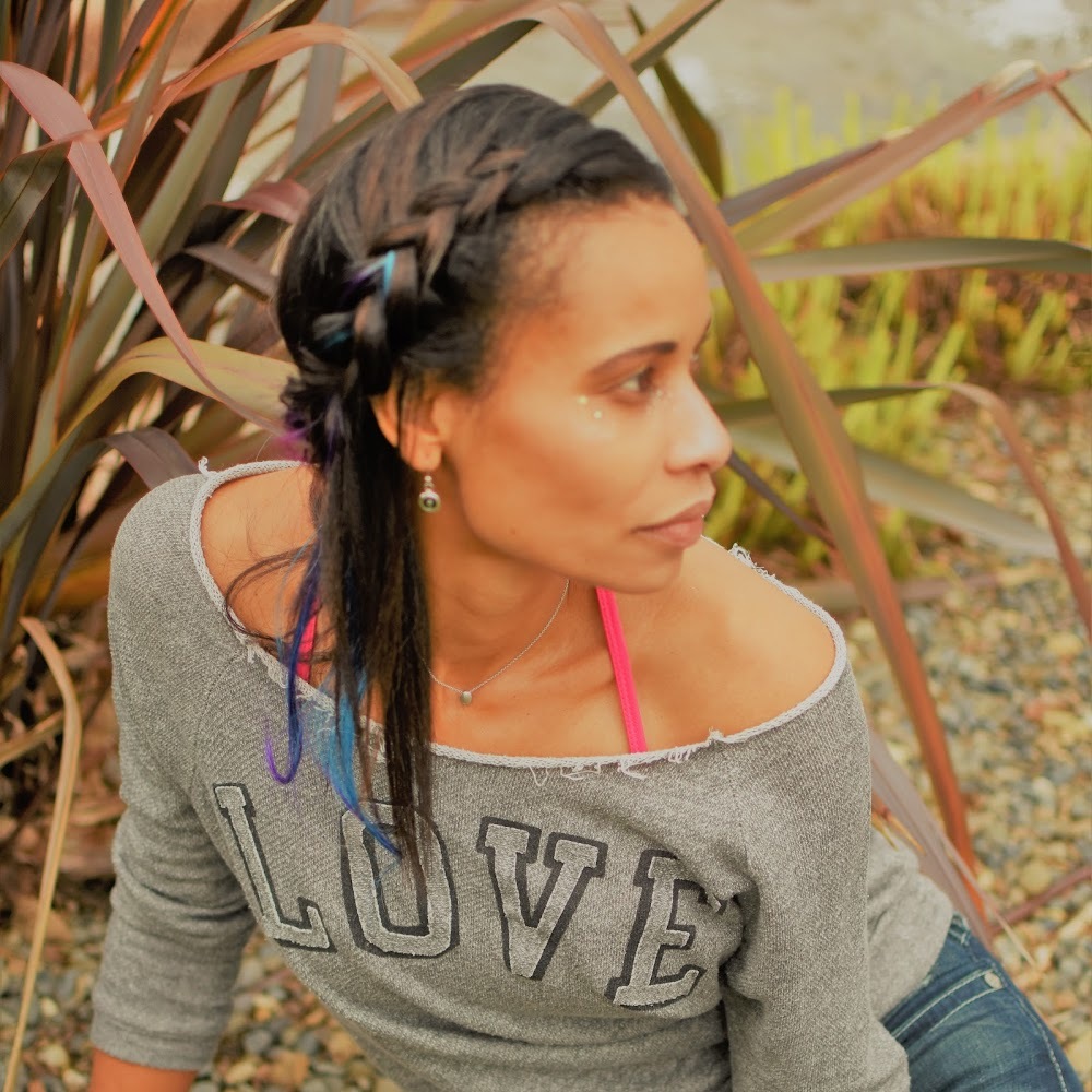 Meet your Posher, Simone